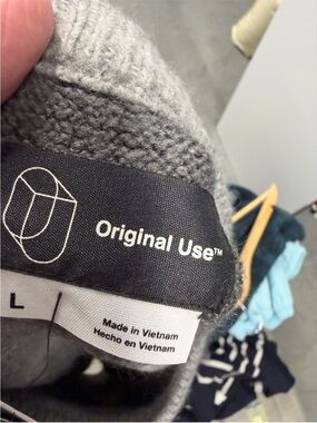 Original Use Men's Light Gray sweater size large new with tags